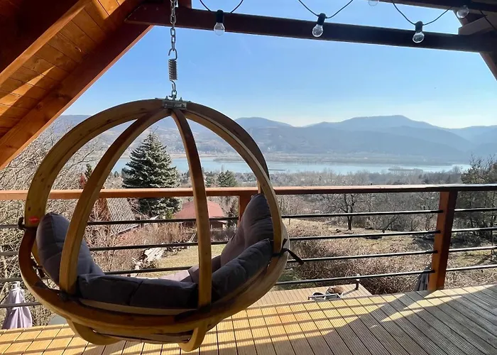 Hillside * ناغيماروس